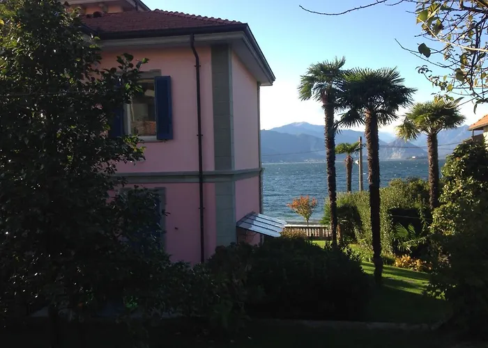 Apartament Villa Maria, Lakefront Art Villa On Lake Maggiore *