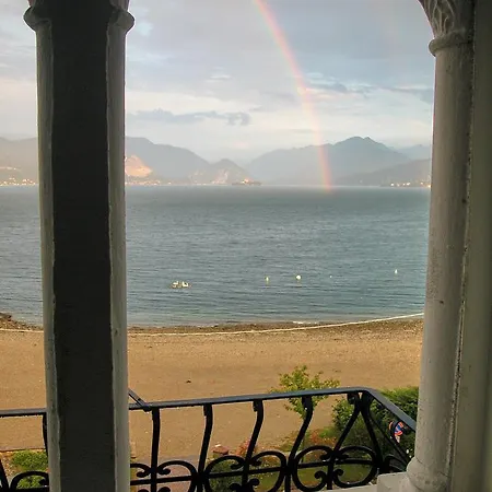Appartement Maria, Maggiore Art Villa, Lakefront
