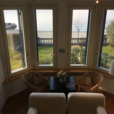 Maria, Maggiore Art Villa, Lakefront Appartement *